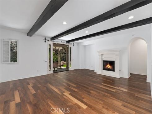 34 Tall Hedge , Irvine, CA