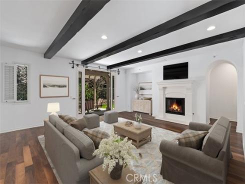 34 Tall Hedge , Irvine, CA