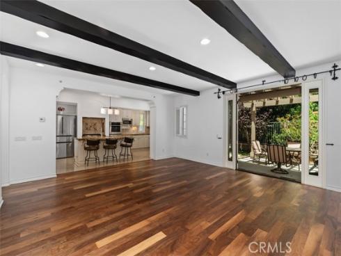 34 Tall Hedge , Irvine, CA