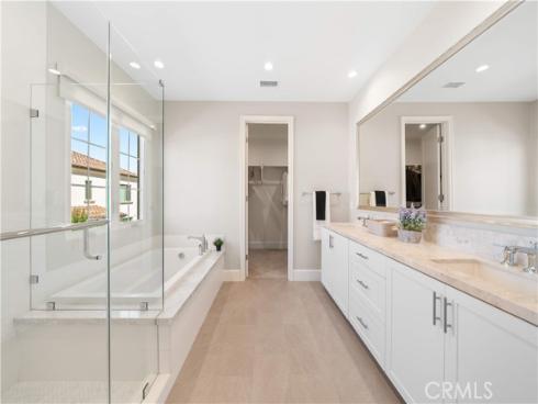 103  Sky  , Irvine, CA