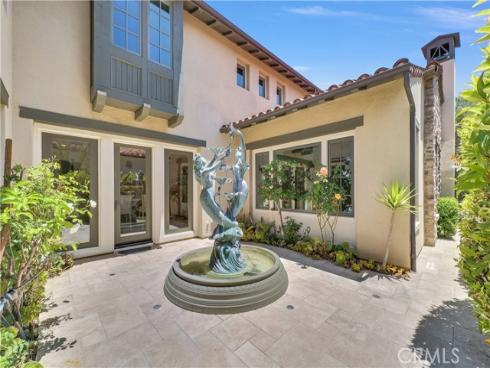 25  Village   Way, Irvine, CA