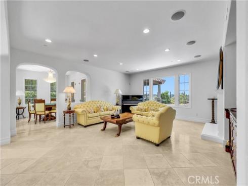 25  Village   Way, Irvine, CA