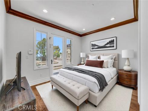 25  Village   Way, Irvine, CA