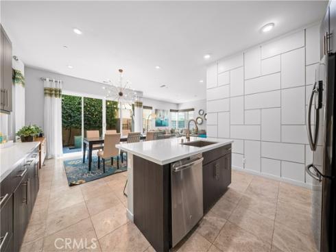 814  Beacon  , Irvine, CA