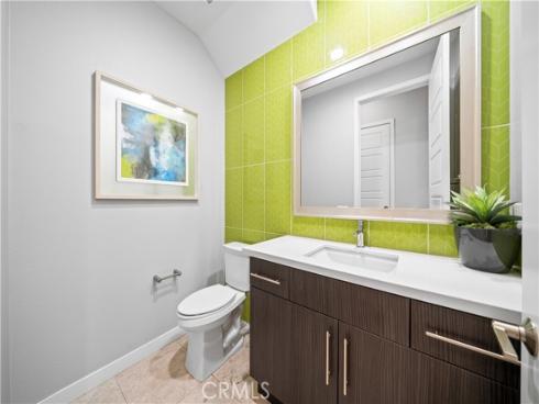 814  Beacon  , Irvine, CA