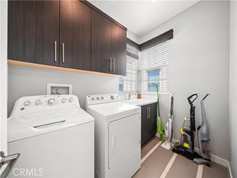 814  Beacon  , Irvine, CA