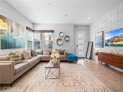 814  Beacon  , Irvine, CA