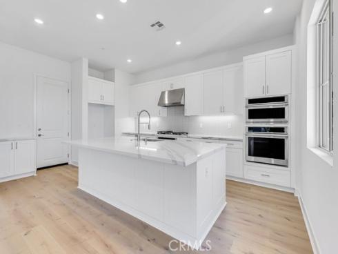 200 Lily Loop, Irvine, CA