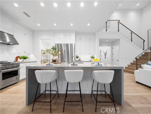 101  Lustro  , Irvine, CA