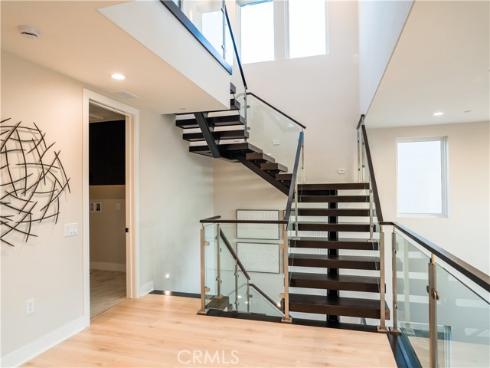 221  Stage  , Irvine, CA