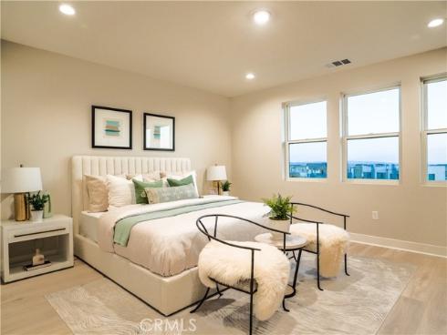 221  Stage  , Irvine, CA