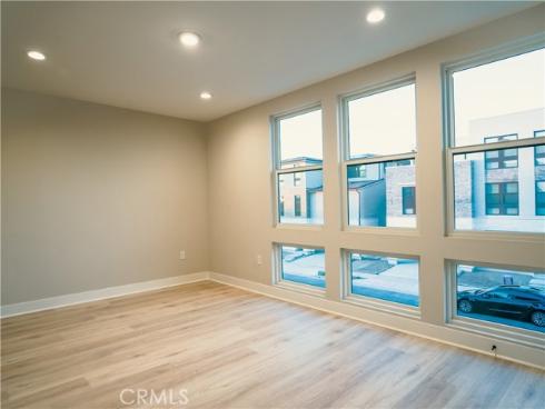 221  Stage  , Irvine, CA