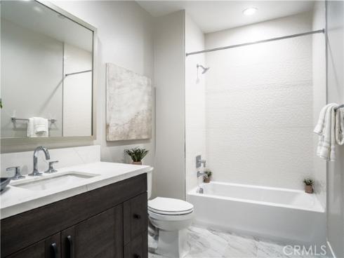 221  Stage  , Irvine, CA