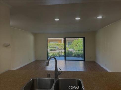 124  Tangelo  390 , Irvine, CA