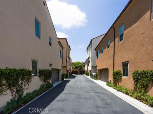 134 Milky Way, Irvine, CA