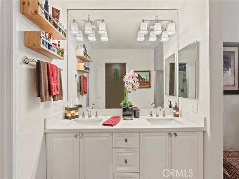 10  Glenhurst  37 , Irvine, CA