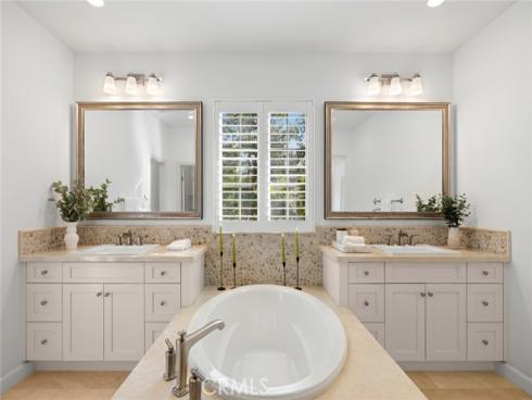 70 Livia , Irvine, CA