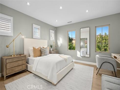 70 Livia , Irvine, CA