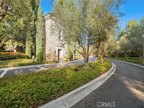 70 Livia , Irvine, CA