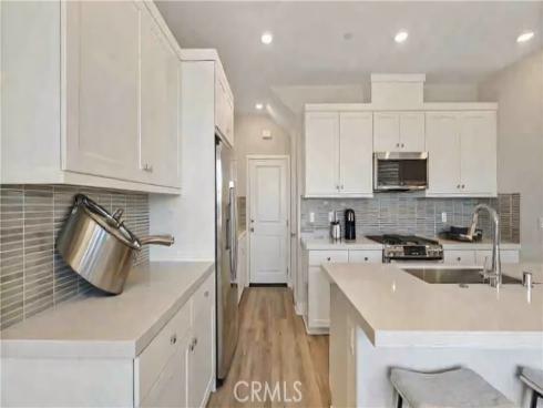 442  lobata  , Irvine, CA