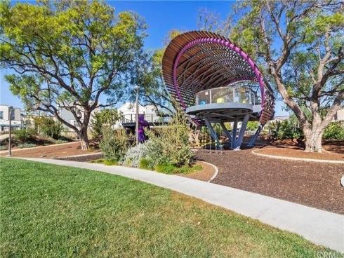 111  Newall  , Irvine, CA