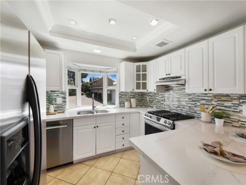 20  Sacramento  , Irvine, CA