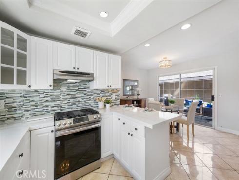 20  Sacramento  , Irvine, CA