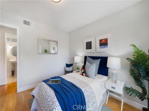 20  Sacramento  , Irvine, CA