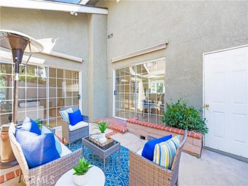 20  Sacramento  , Irvine, CA