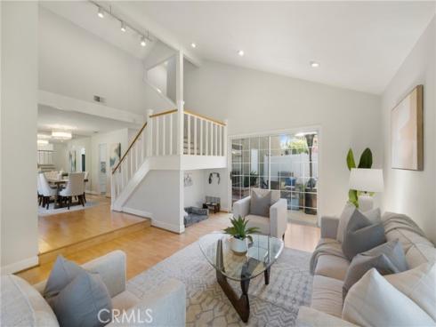 20  Sacramento  , Irvine, CA