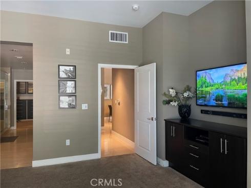 402  Rockefeller  118 , Irvine, CA