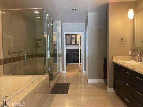 402  Rockefeller  118 , Irvine, CA