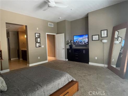 402  Rockefeller  118 , Irvine, CA