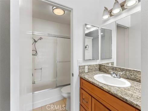 131 Remington 239 , Irvine, CA