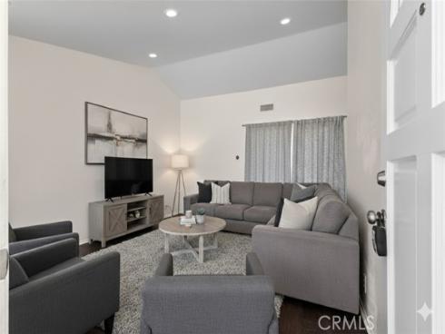 131 Remington 239 , Irvine, CA