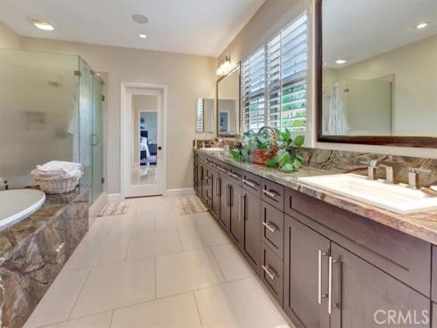 27  Looking Glass  , Irvine, CA