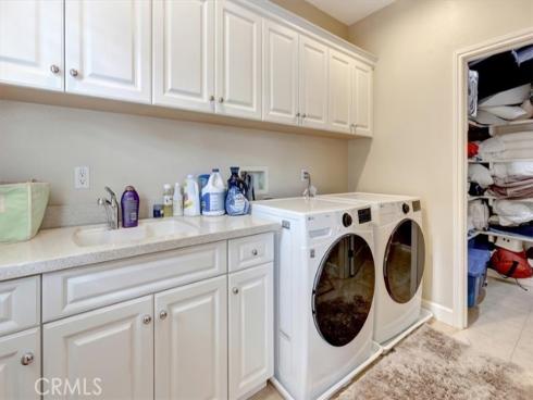 27  Looking Glass  , Irvine, CA