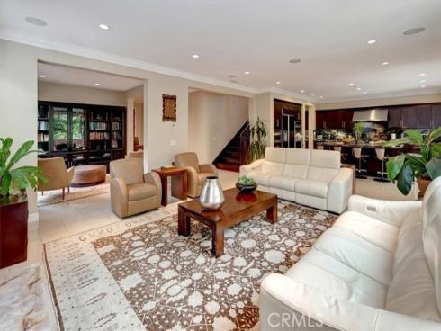 27  Looking Glass  , Irvine, CA