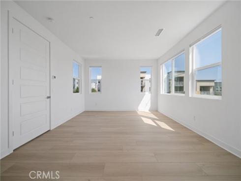 187  yugen  , Irvine, CA