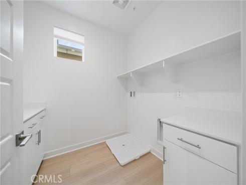 187  yugen  , Irvine, CA