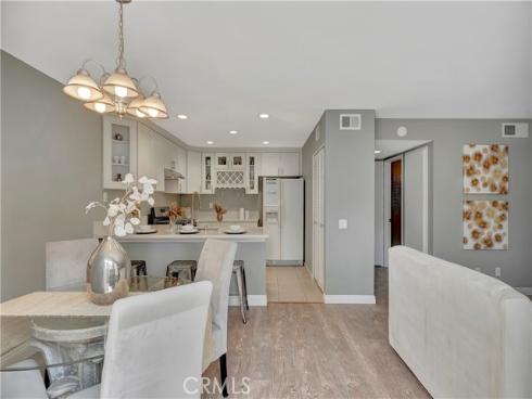 17  Oxford  28 , Irvine, CA