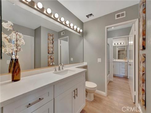 17  Oxford  28 , Irvine, CA