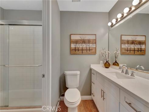 17  Oxford  28 , Irvine, CA