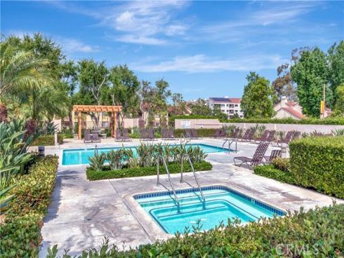 17  Oxford  28 , Irvine, CA