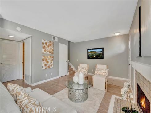 17  Oxford  28 , Irvine, CA