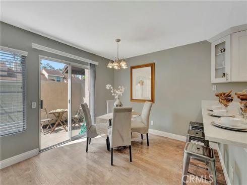 17  Oxford  28 , Irvine, CA