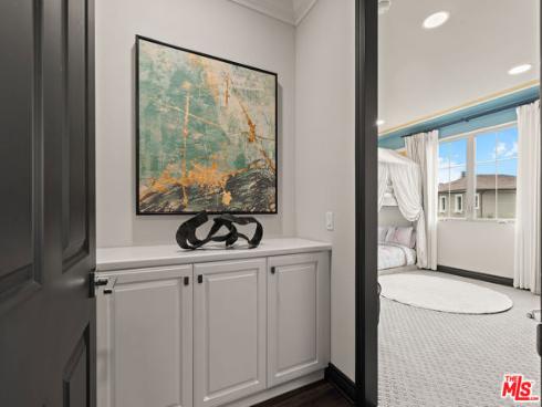 55 Suede , Irvine, CA