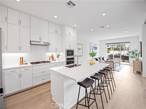 319  Novel  , Irvine, CA