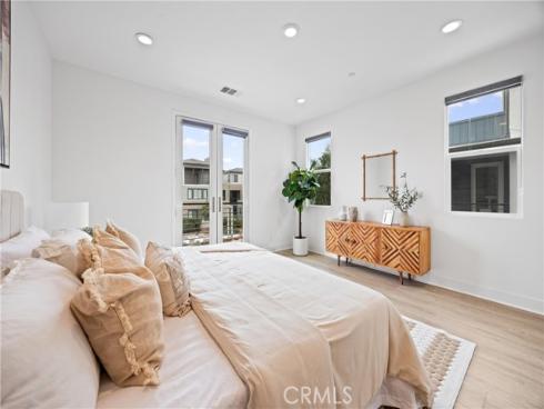 319  Novel  , Irvine, CA