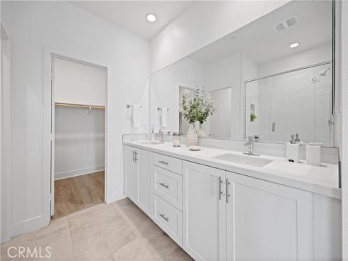 319  Novel  , Irvine, CA